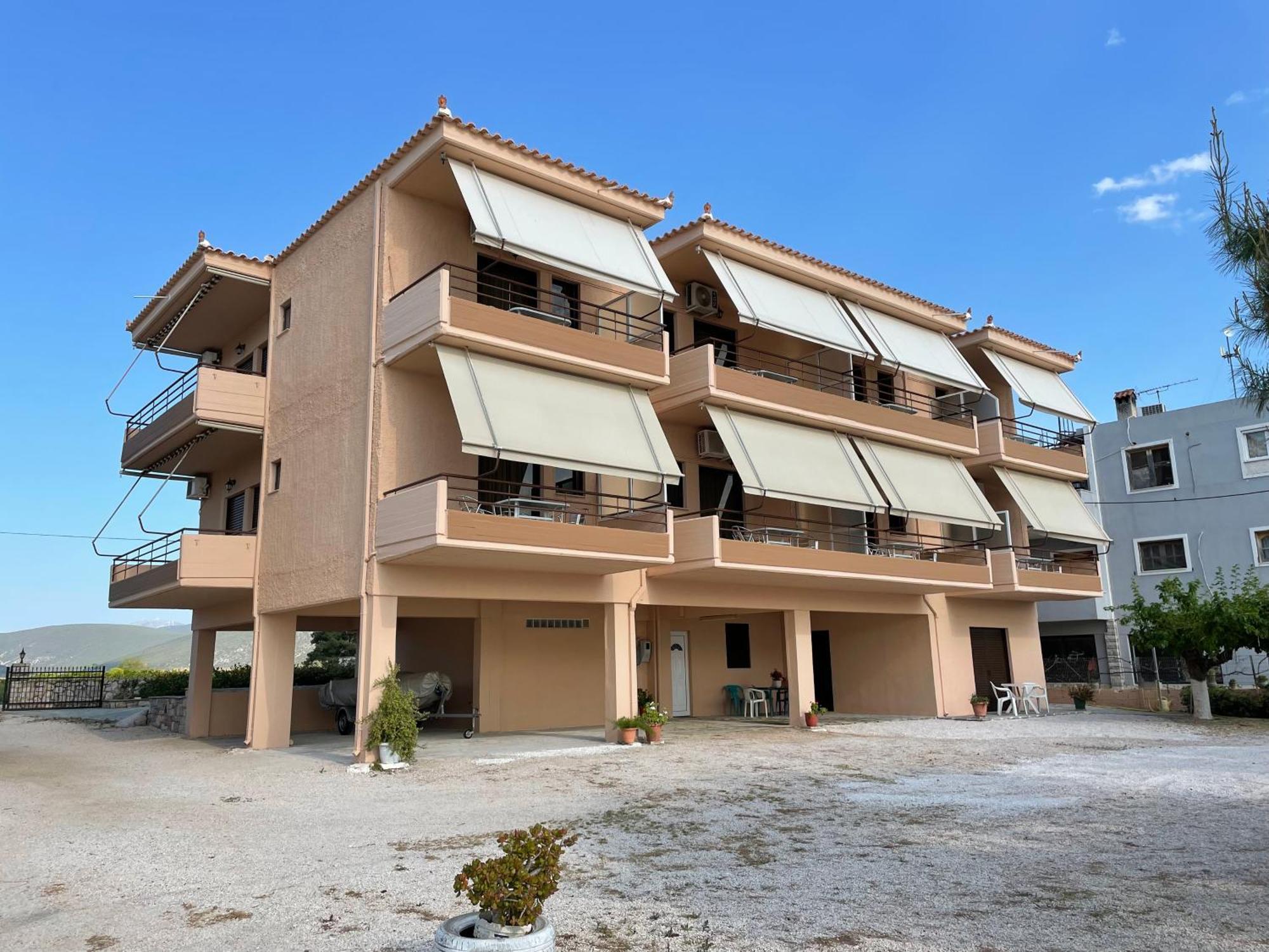 Finikas Apartment Íria Exterior foto